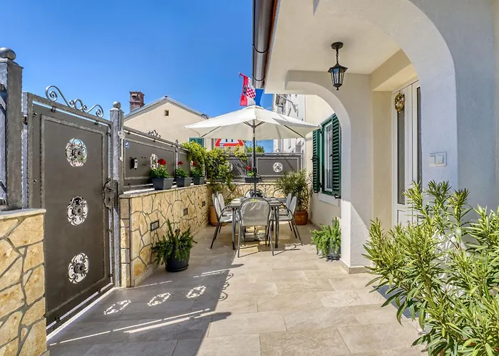 Holiday home Old Queen By Interhome *